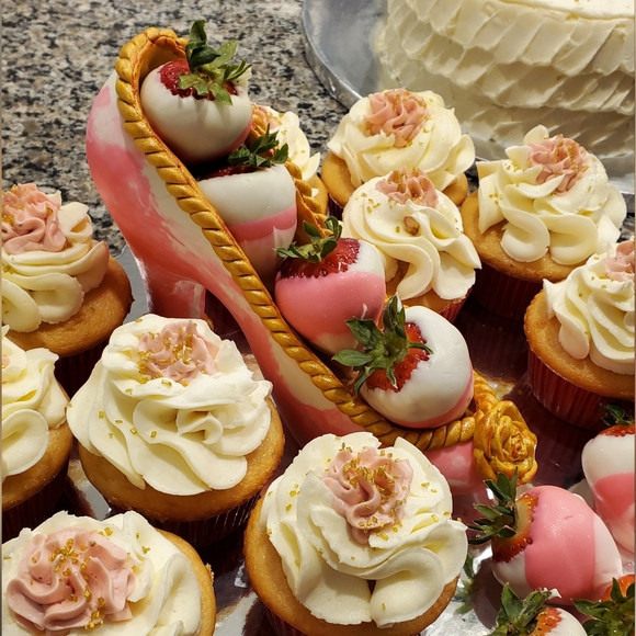 Meet your Posher, Jenn - Picture 2 of 2